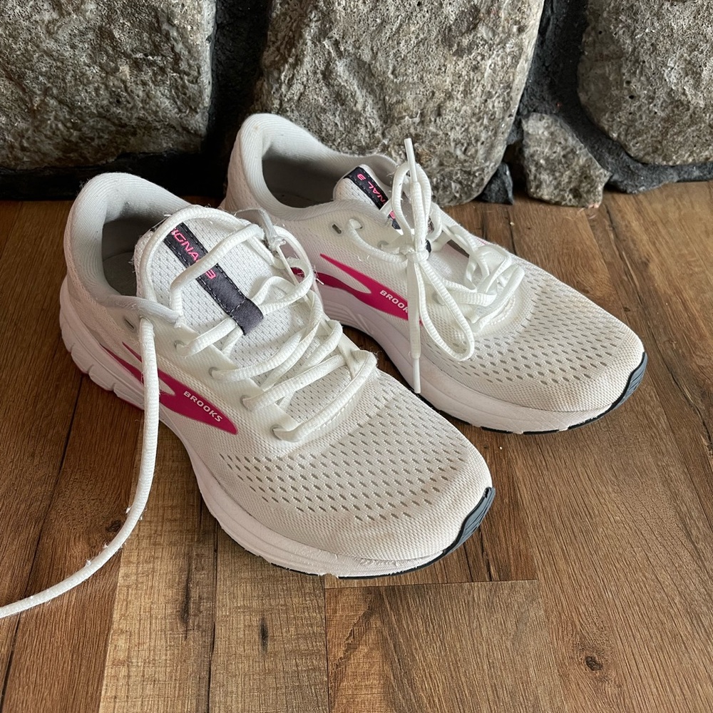 Brooks Women's Signal 3 Running Shoes